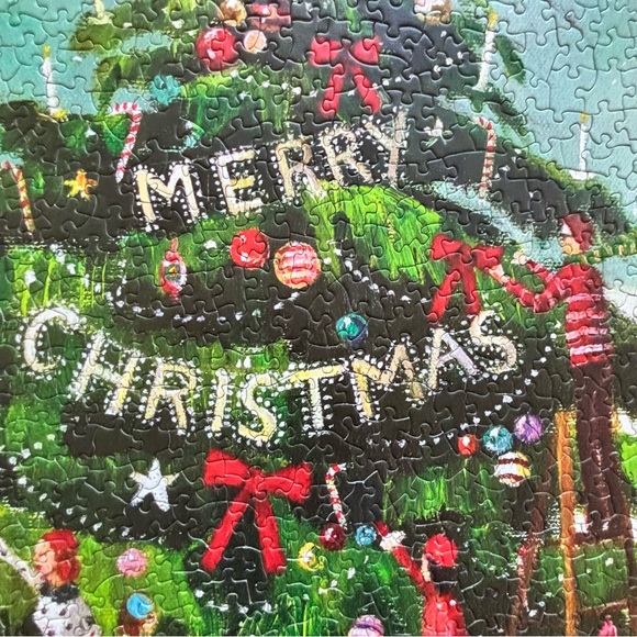 New York Puzzle Company 'The Peppermint Family' 1000-Piece Puzzle - Picture 7 of 9